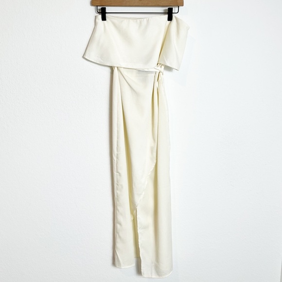 PRETTYLITTLETHING WHITE CREAMY WOMEN ZIP UP DRESS SIZE USA 4 BRAND NEW - Picture 3 of 10